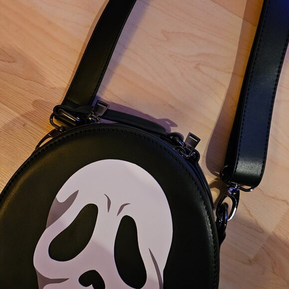 NEW Ghost Face Purse - Picture 2 of 4